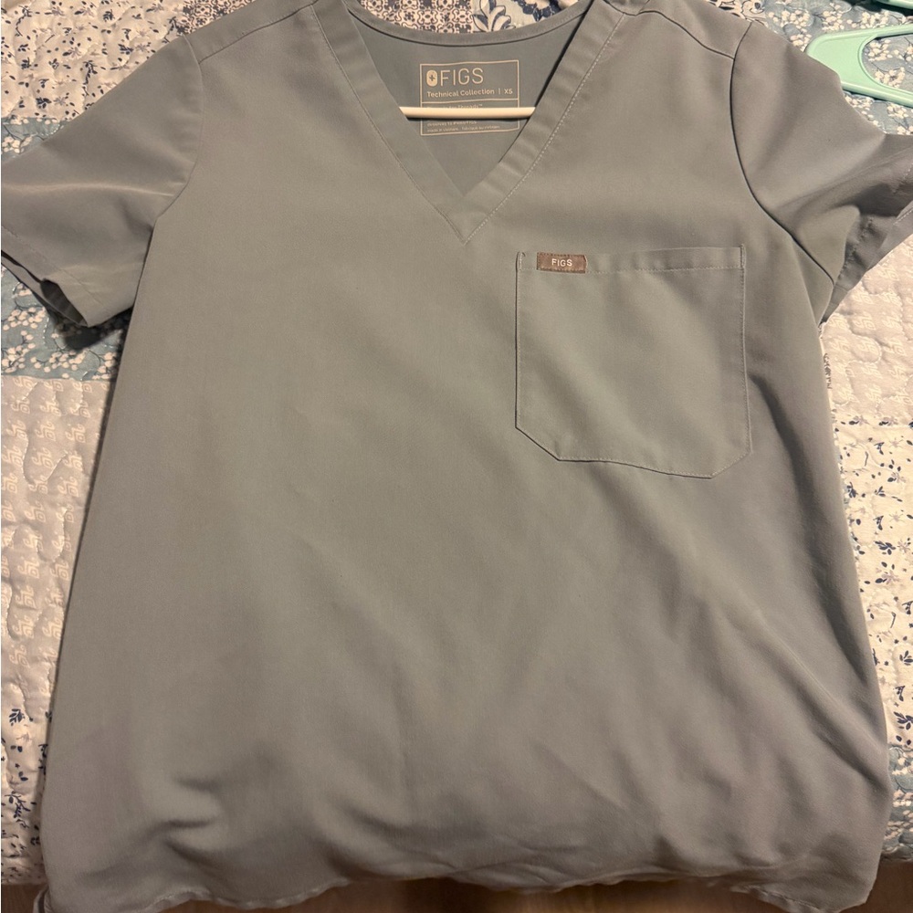 Figs Women's slate blue scrub top